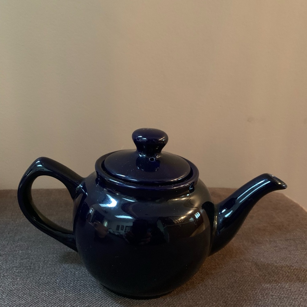 Elegant Black One Cup Teapot